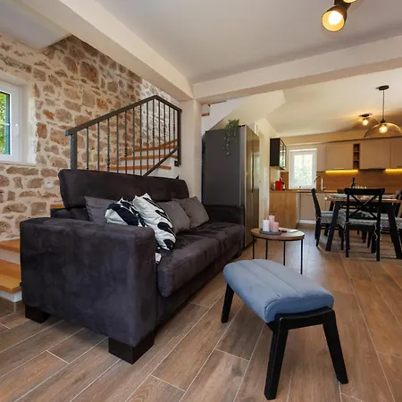 Haus Meter In - Haus Fuer 6 Personen Donji Prolozac