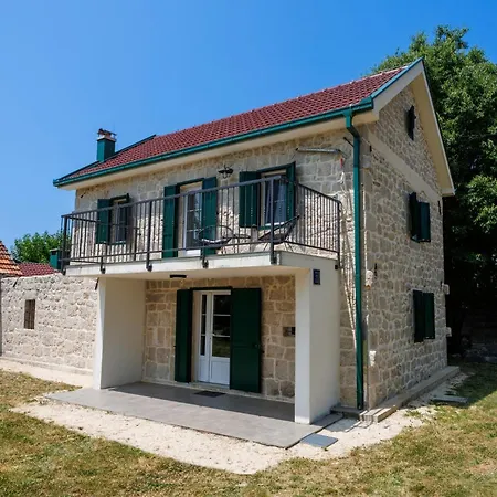 Haus Meter In - Haus Fuer 6 Personen Donji Prolozac